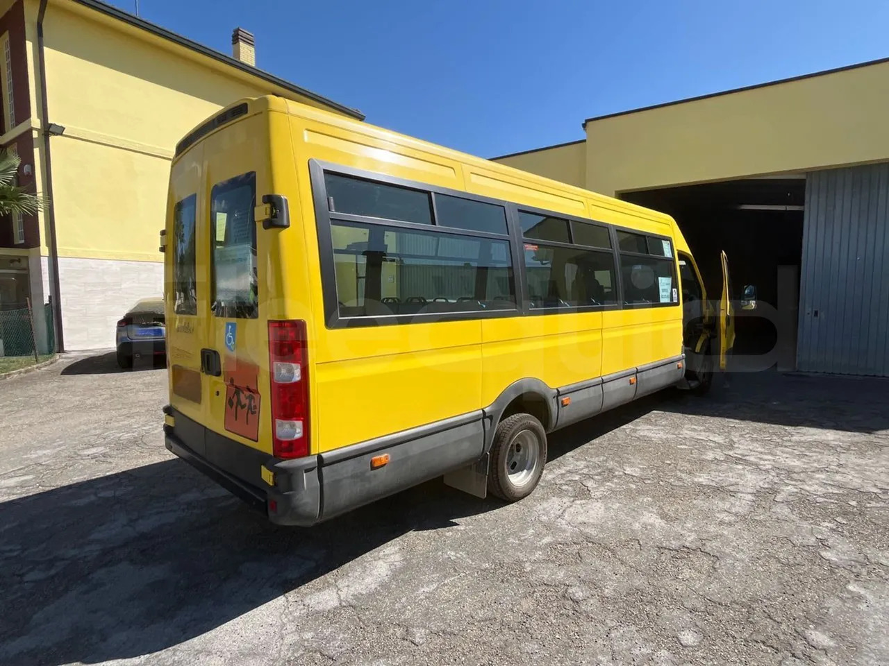 Školski autobus Iveco Daily: slika 8 Školski autobus Iveco Daily: slika 8