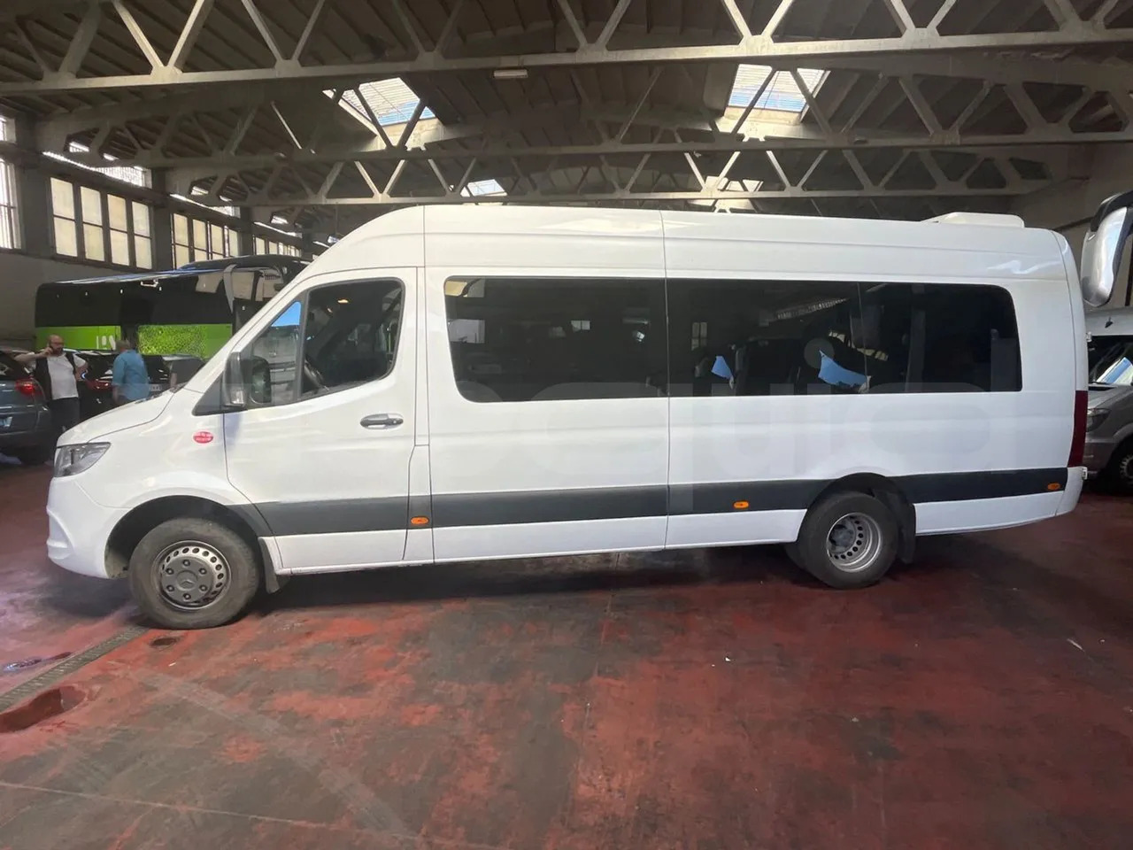 Minibus, Putnički kombi Mercedes-Benz Sprinter: slika 6