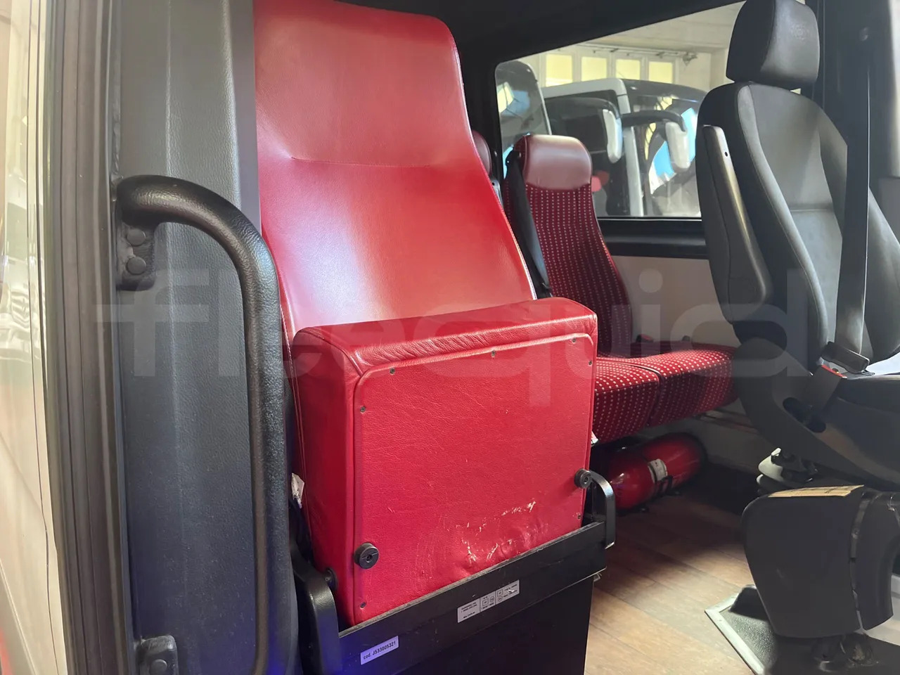 Minibus, Putnički kombi Mercedes-Benz Sprinter: slika 17