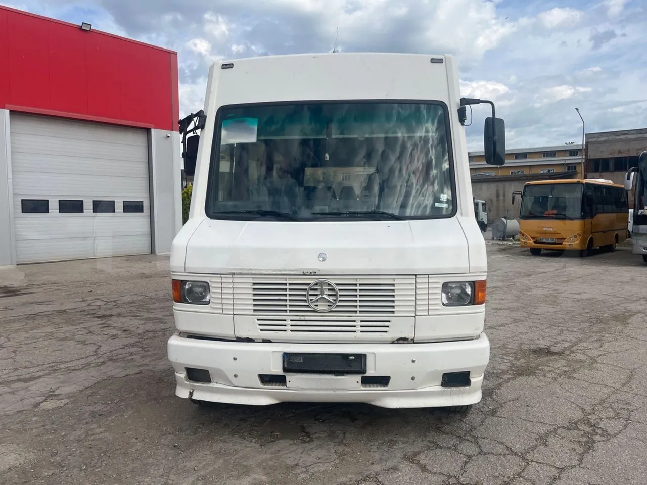 Mercedes-Benz Vario - Minibus, Putnički kombi: slika 1 Mercedes-Benz Vario - Minibus, Putnički kombi: slika 1