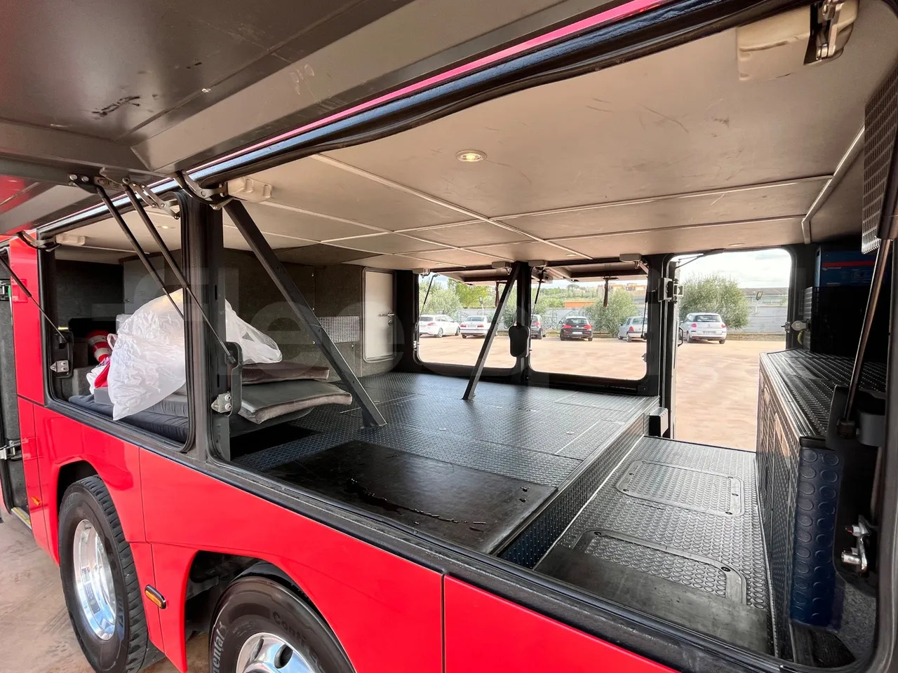 Turistički autobus Neoplan Skyliner: slika 8 Turistički autobus Neoplan Skyliner: slika 8