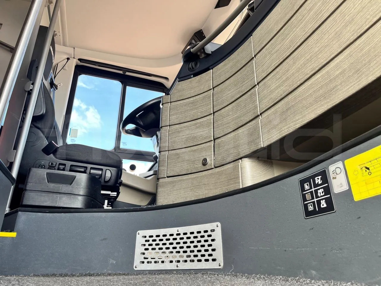 Turistički autobus Neoplan Skyliner: slika 20 Turistički autobus Neoplan Skyliner: slika 20