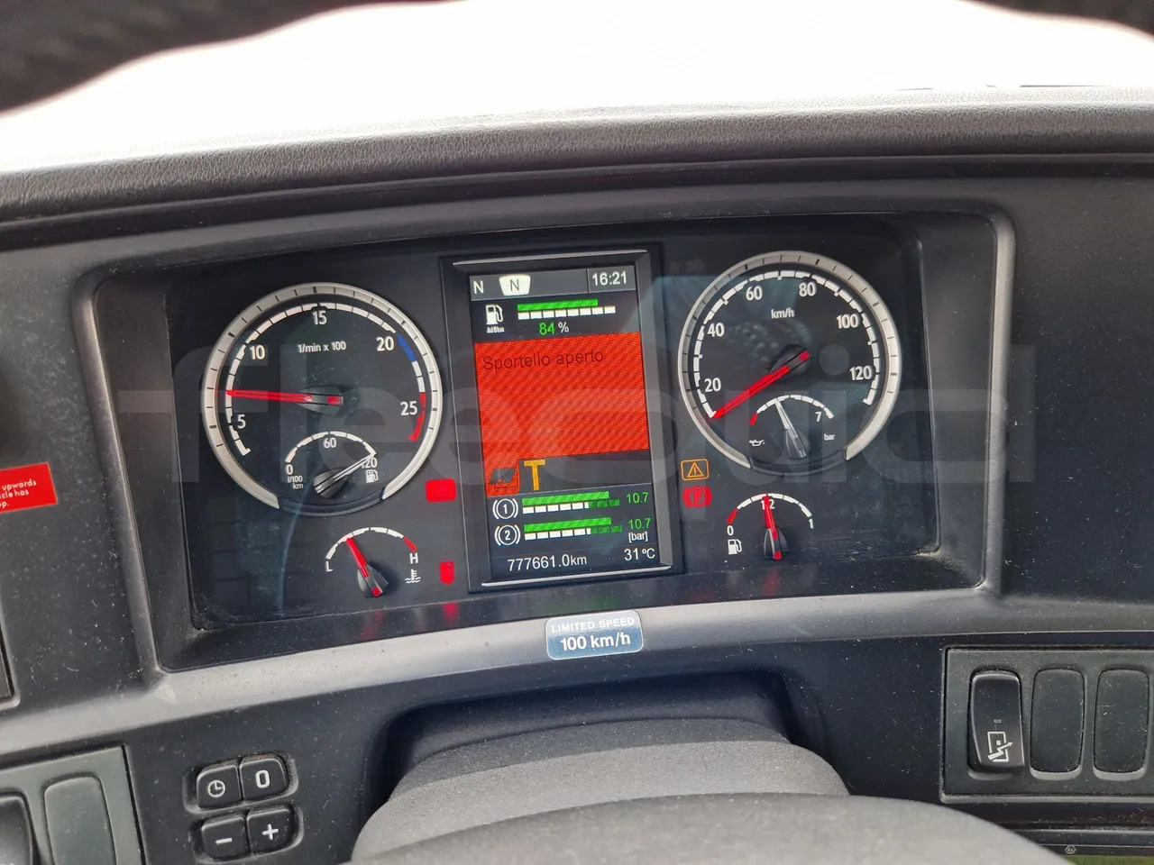 Scania Touring HD - Turistički autobus: slika 3 Scania Touring HD - Turistički autobus: slika 3