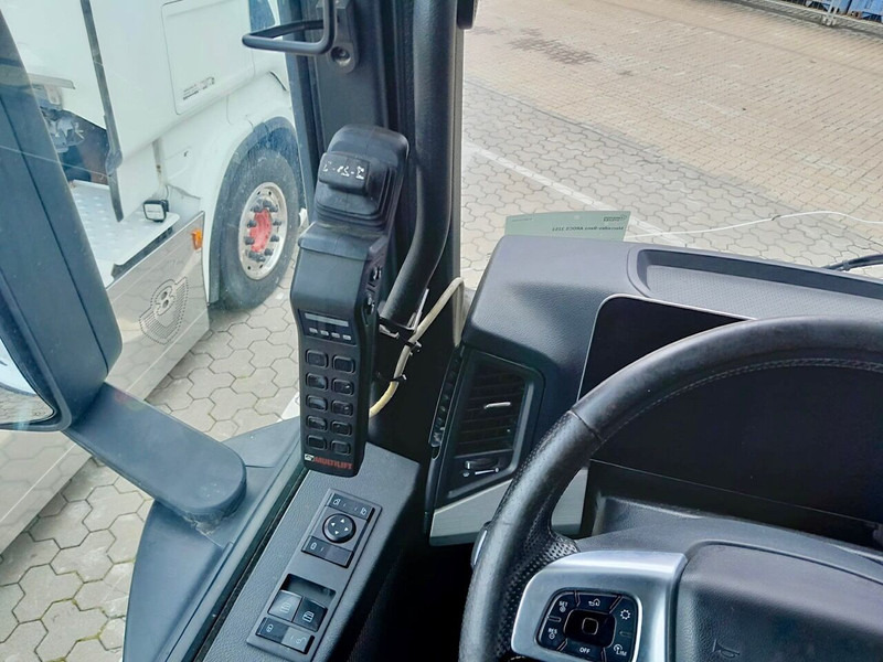 Kamion sa hidrauličnom kukom Mercedes-Benz Arocs MP5 3253 8x4 Tridem ARK HIAB 24 to: slika 19