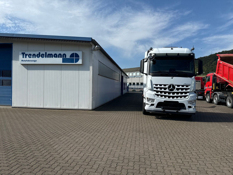 Kamion sa hidrauličnom kukom Mercedes-Benz Arocs MP5 3253 8x4 Tridem ARK HIAB 24 to: slika 21