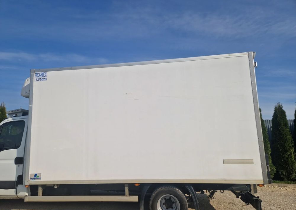 Chłodnia Mroźnia kontener 4.5m , 2 komory, dodatkowe zasilanie, boczne drzwi - Promenjivo telo frižidera: slika 2 Chłodnia Mroźnia kontener 4.5m , 2 komory, dodatkowe zasilanie, boczne drzwi - Promenjivo telo frižidera: slika 2