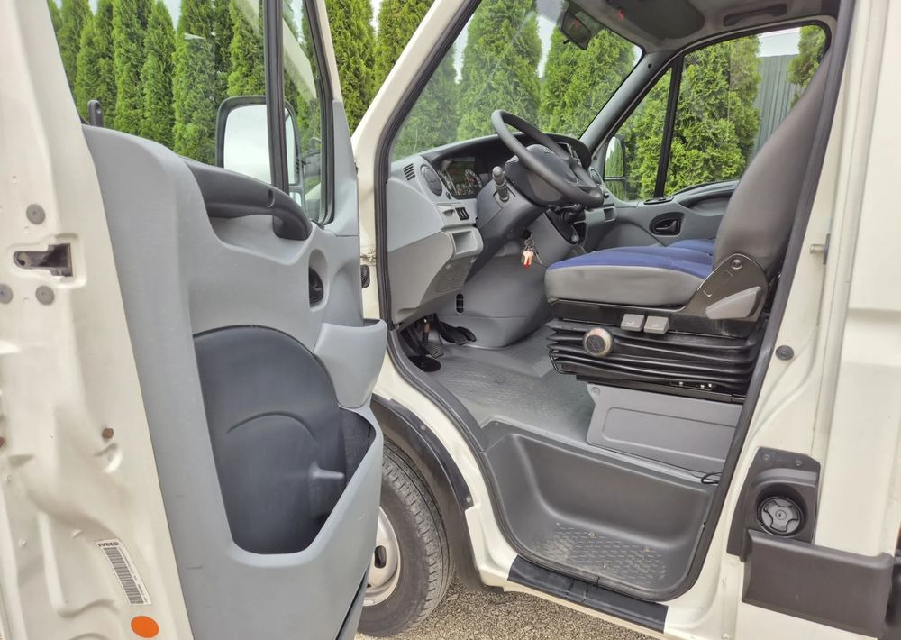 Iveco 35C15 3.0 150KM Wywrotka - Dostavno vozilo kiper: slika 5 Iveco 35C15 3.0 150KM Wywrotka - Dostavno vozilo kiper: slika 5