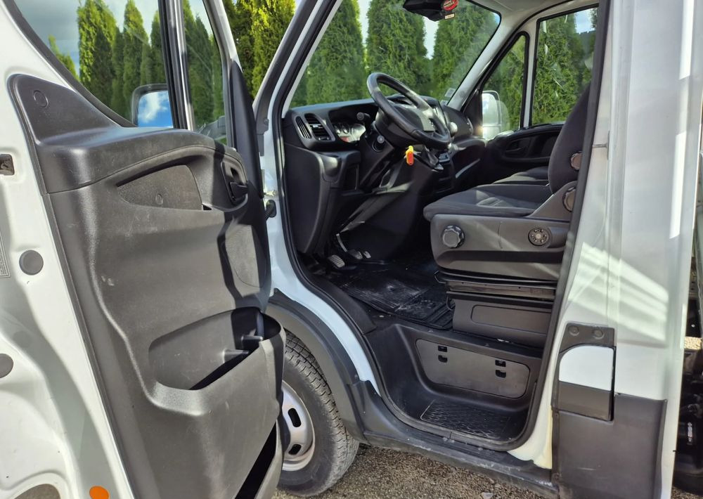Iveco 35C15 3.0 - Dostavno vozilo s ravnom platformom: slika 5 Iveco 35C15 3.0 - Dostavno vozilo s ravnom platformom: slika 5