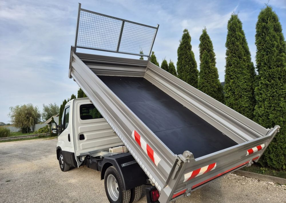 Iveco 35C15 3.0 - Dostavno vozilo kiper: slika 3 Iveco 35C15 3.0 - Dostavno vozilo kiper: slika 3