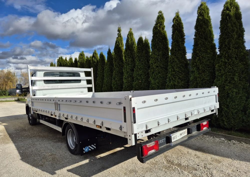 Iveco 35C15 3.0 - Dostavno vozilo s ravnom platformom: slika 3 Iveco 35C15 3.0 - Dostavno vozilo s ravnom platformom: slika 3