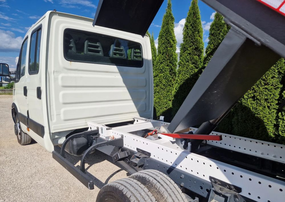 Iveco 35c15 - Dostavno vozilo kiper: slika 4 Iveco 35c15 - Dostavno vozilo kiper: slika 4