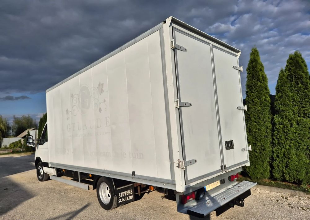 Iveco 50C15 3.0 150KM - Dostavno vozilo sa zatvorenim sandukom: slika 3 Iveco 50C15 3.0 150KM - Dostavno vozilo sa zatvorenim sandukom: slika 3