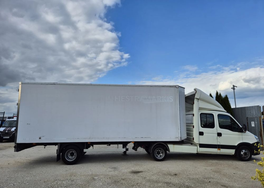 Iveco Ciągnik siodłowy 35c17 - Kamion sa golom šasijom i zatvorenom kabinom: slika 4 Iveco Ciągnik siodłowy 35c17 - Kamion sa golom šasijom i zatvorenom kabinom: slika 4