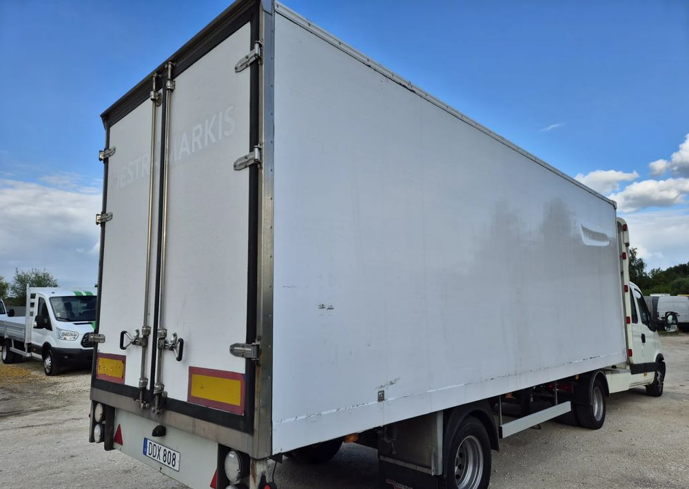 Iveco Ciągnik siodłowy 35c17 - Kamion sa golom šasijom i zatvorenom kabinom: slika 3 Iveco Ciągnik siodłowy 35c17 - Kamion sa golom šasijom i zatvorenom kabinom: slika 3