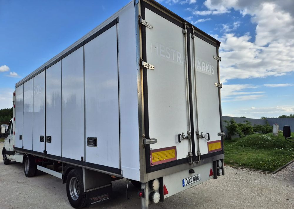 Iveco Ciągnik siodłowy 35c17 - Kamion sa golom šasijom i zatvorenom kabinom: slika 2 Iveco Ciągnik siodłowy 35c17 - Kamion sa golom šasijom i zatvorenom kabinom: slika 2