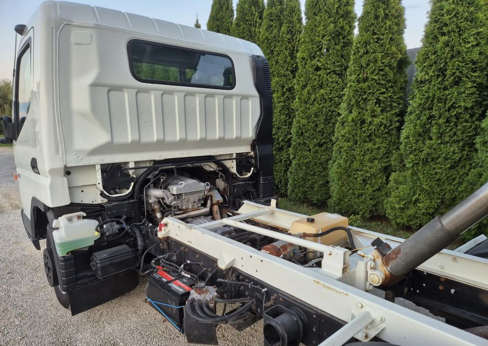 Mitsubishi Canter 3.0 - Dostavno vozilo kiper: slika 4 Mitsubishi Canter 3.0 - Dostavno vozilo kiper: slika 4