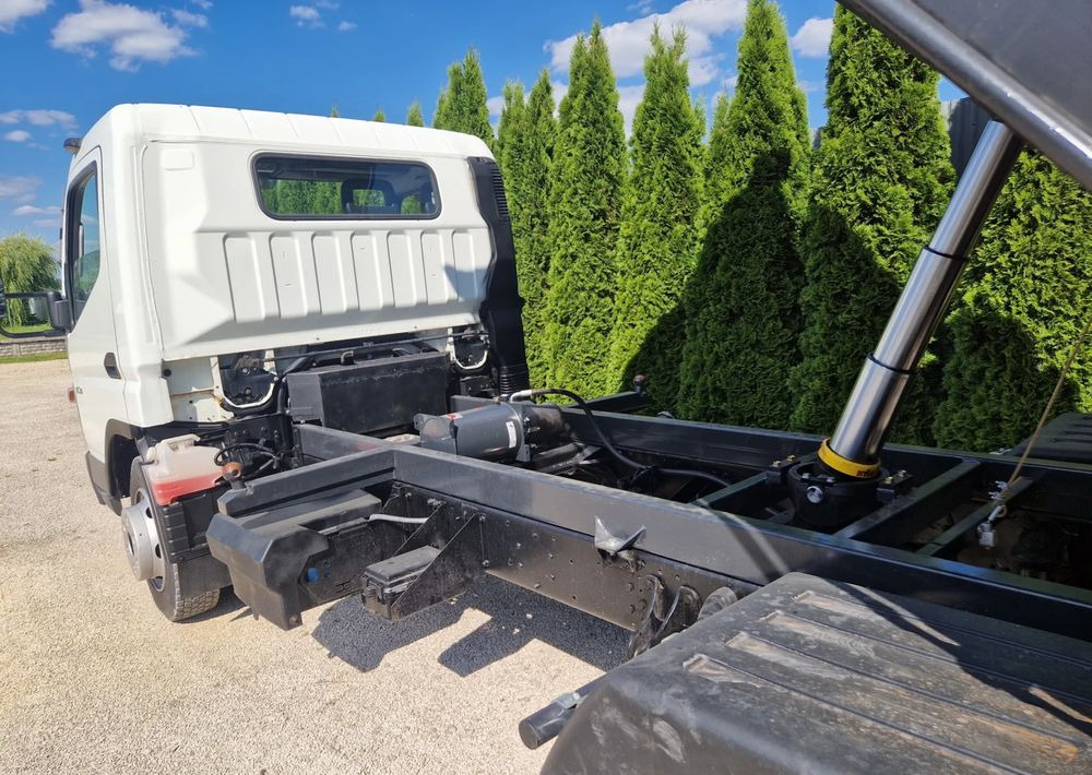 Mitsubishi Canter 7c15 3.0 150KM - Istovarivač: slika 5 Mitsubishi Canter 7c15 3.0 150KM - Istovarivač: slika 5