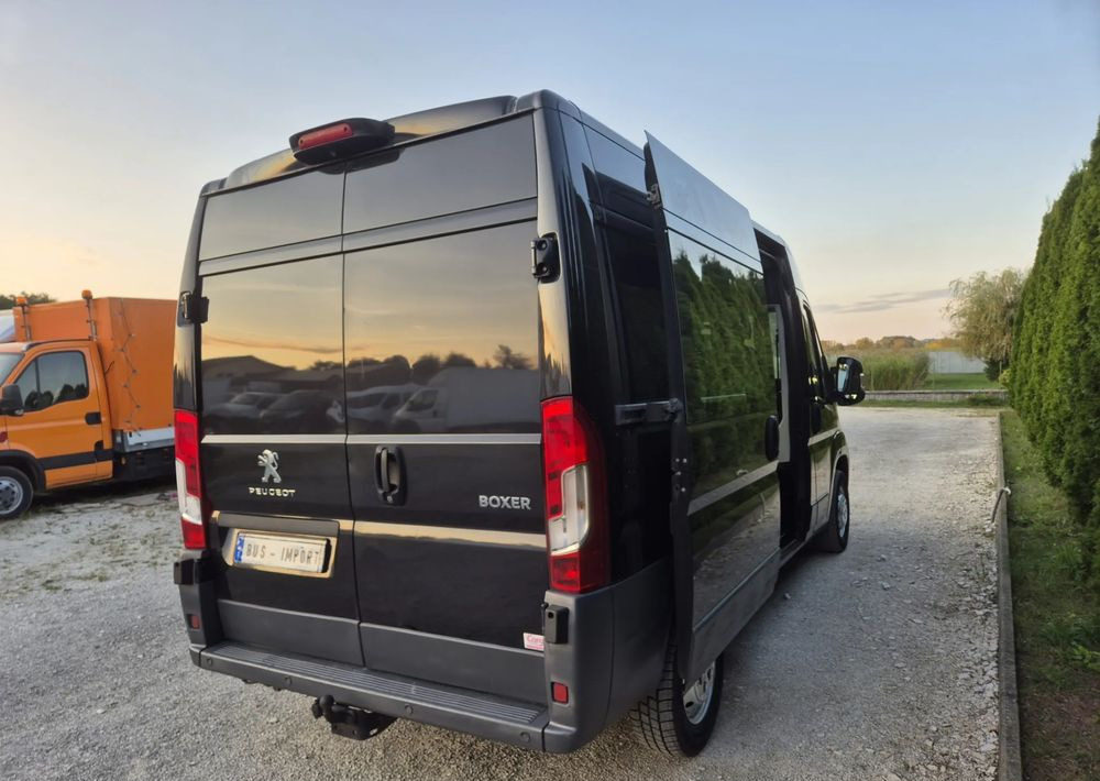 Furgon, Dostavno vozilo sa duplom kabinom Peugeot Boxer 2.2 130KM Dubel kabina: slika 17 Furgon, Dostavno vozilo sa duplom kabinom Peugeot Boxer 2.2 130KM Dubel kabina: slika 17