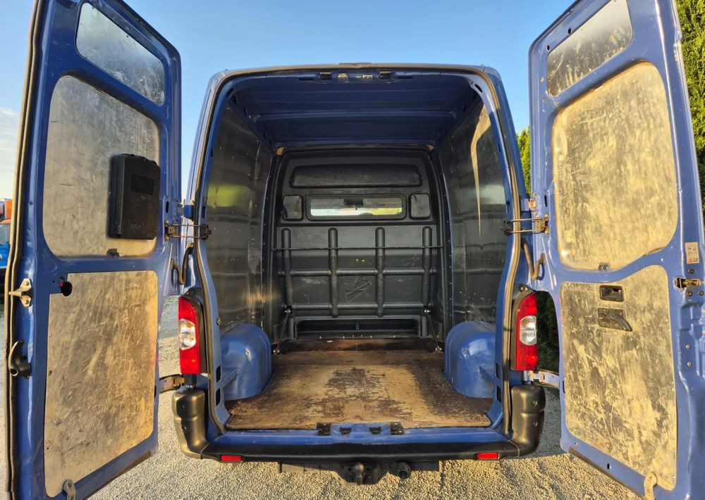 Renault MASTER 2.5 120KM Dubel Kabina - Furgon: slika 4 Renault MASTER 2.5 120KM Dubel Kabina - Furgon: slika 4