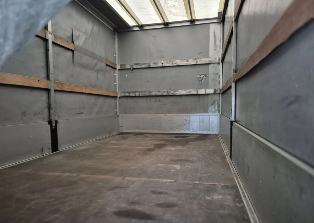 Renault Master 2.3 150KM - Dostavno vozilo sa ceradom: slika 4 Renault Master 2.3 150KM - Dostavno vozilo sa ceradom: slika 4