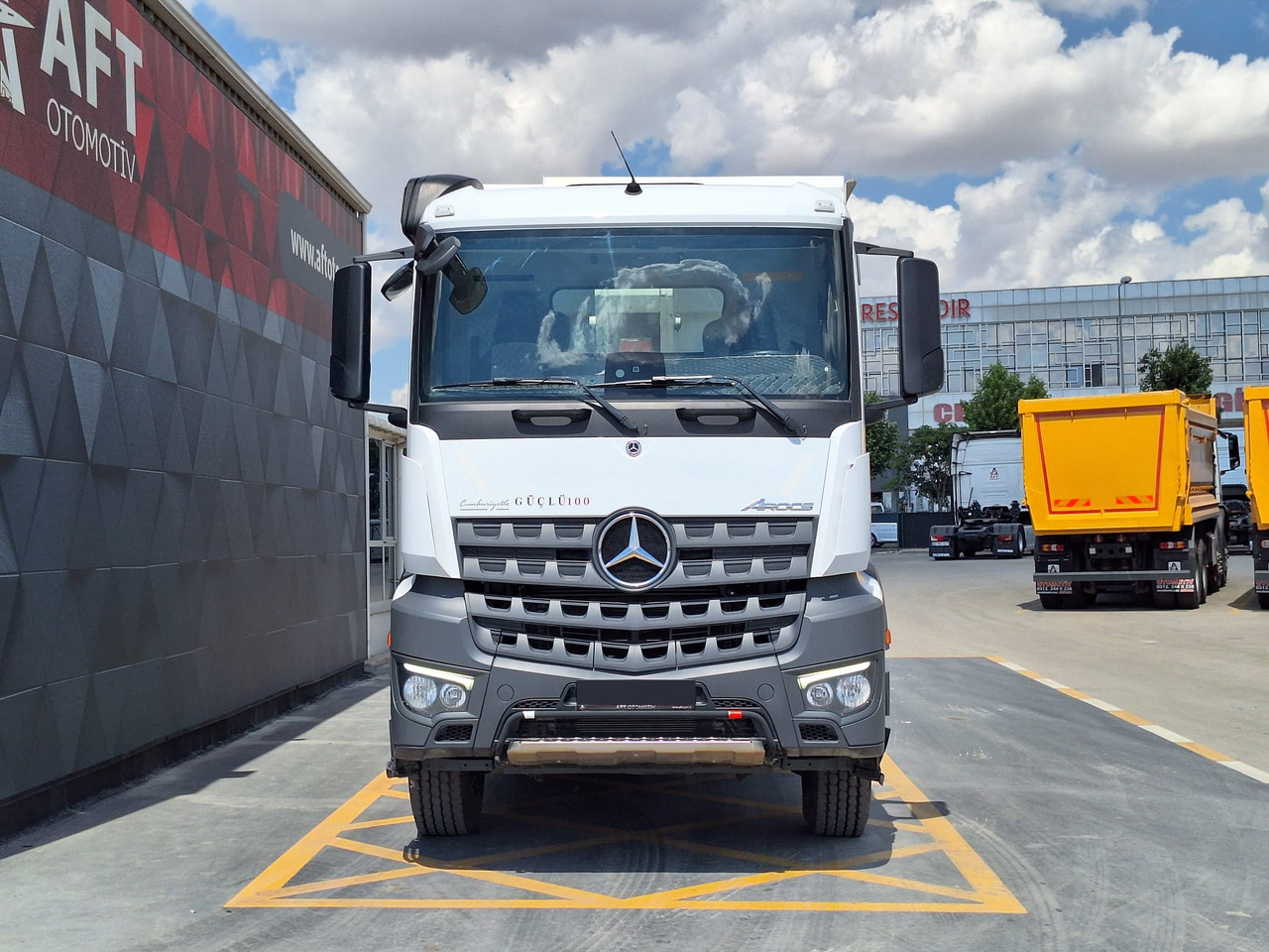 MERCEDES-BENZ AROCS 3345 - Istovarivač: slika 2 MERCEDES-BENZ AROCS 3345 - Istovarivač: slika 2