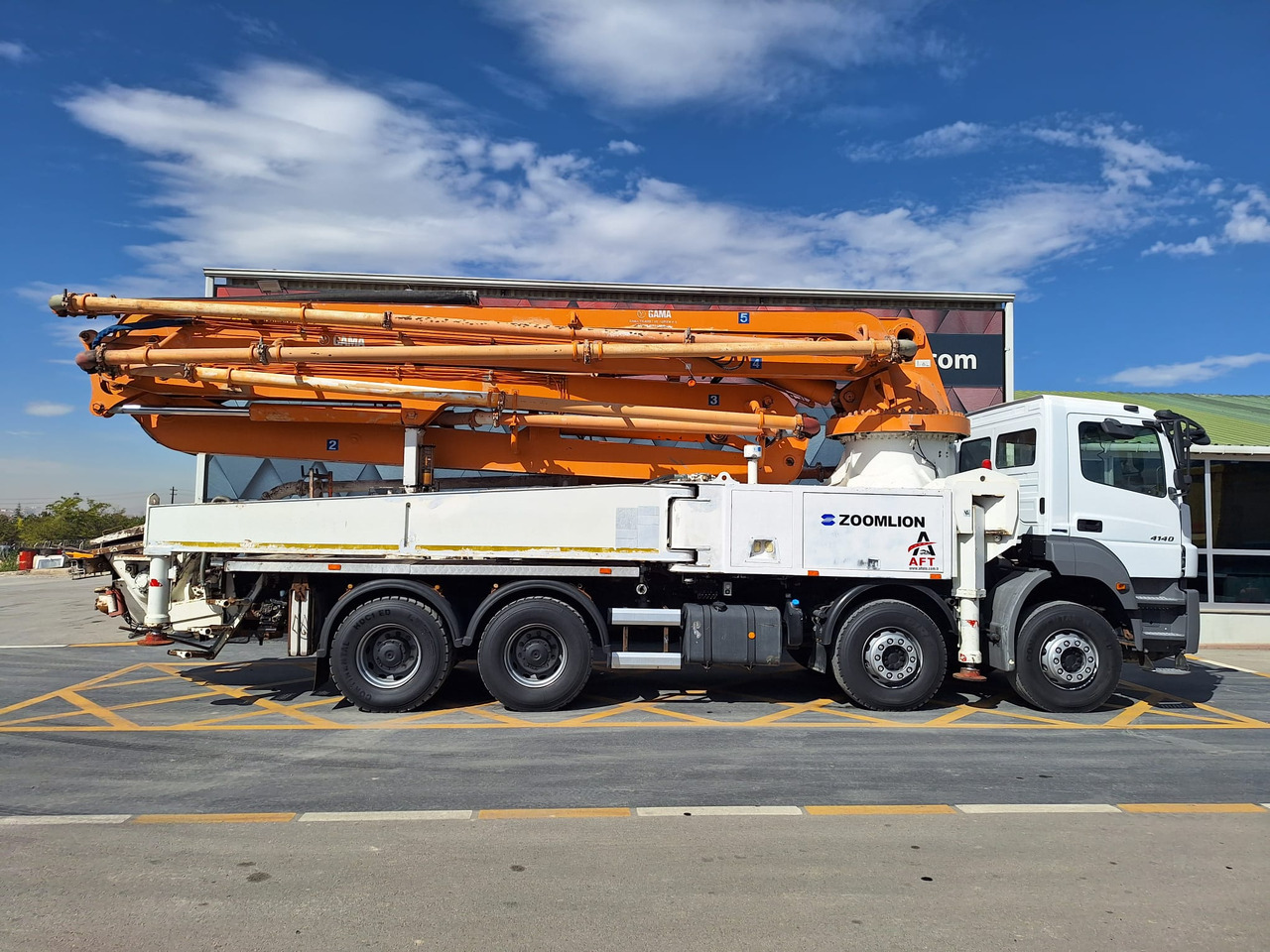 MERCEDES-BENZ AXOR 4140 ZOOMLION 43X-5RZ - Auto pumpa za beton: slika 4 MERCEDES-BENZ AXOR 4140 ZOOMLION 43X-5RZ - Auto pumpa za beton: slika 4