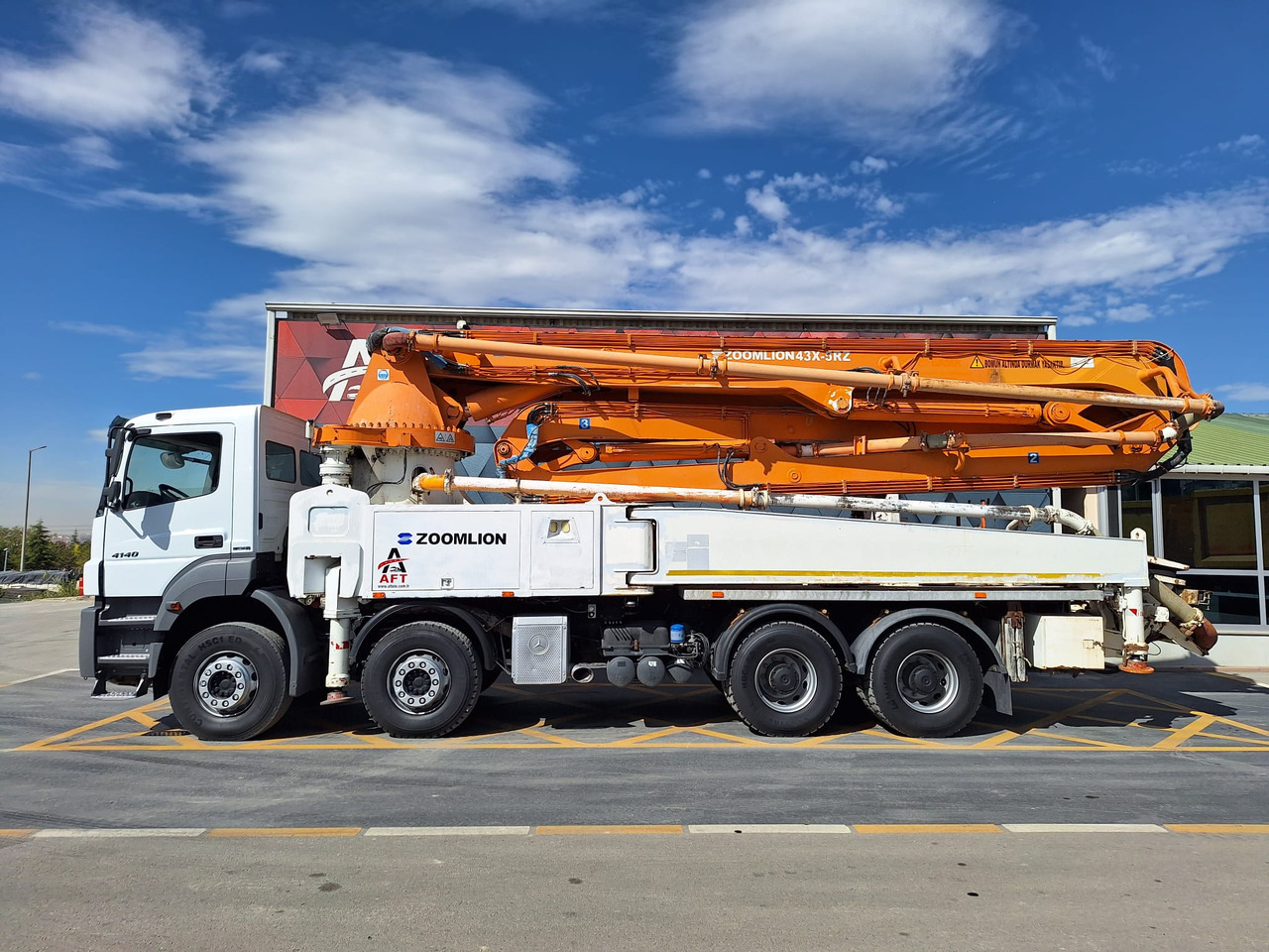 MERCEDES-BENZ AXOR 4140 ZOOMLION 43X-5RZ - Auto pumpa za beton: slika 5 MERCEDES-BENZ AXOR 4140 ZOOMLION 43X-5RZ - Auto pumpa za beton: slika 5