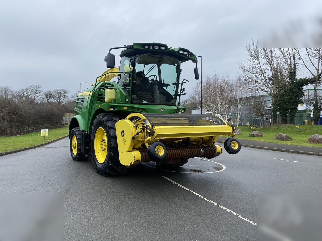 2020 JOHN DEERE 8600 - Kombajn za stočnu hranu: slika 3 2020 JOHN DEERE 8600 - Kombajn za stočnu hranu: slika 3