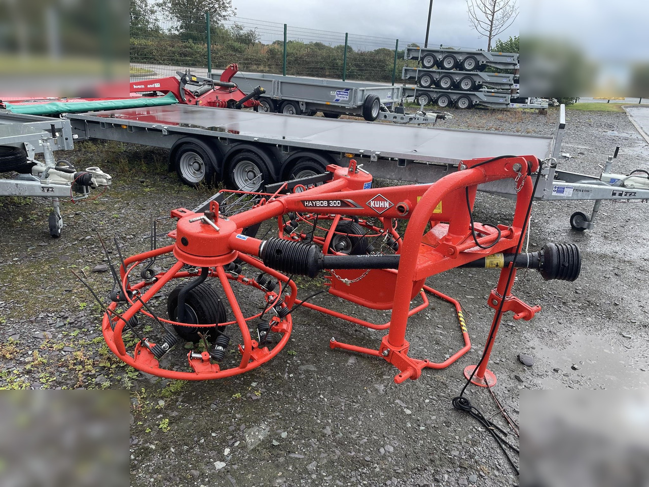2023 KUHN HAYBOB 300 - Prevrtač/ Grabuljač: slika 2 2023 KUHN HAYBOB 300 - Prevrtač/ Grabuljač: slika 2