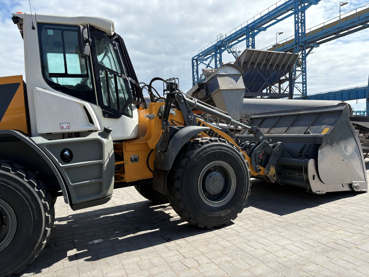 LIEBHERR L538 - Utovarivač točkaš: slika 2 LIEBHERR L538 - Utovarivač točkaš: slika 2