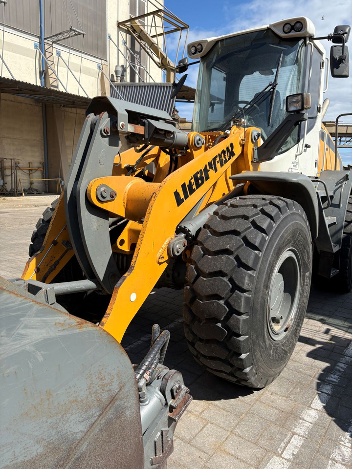 Liebherr L538 - Utovarivač točkaš: slika 1 Liebherr L538 - Utovarivač točkaš: slika 1