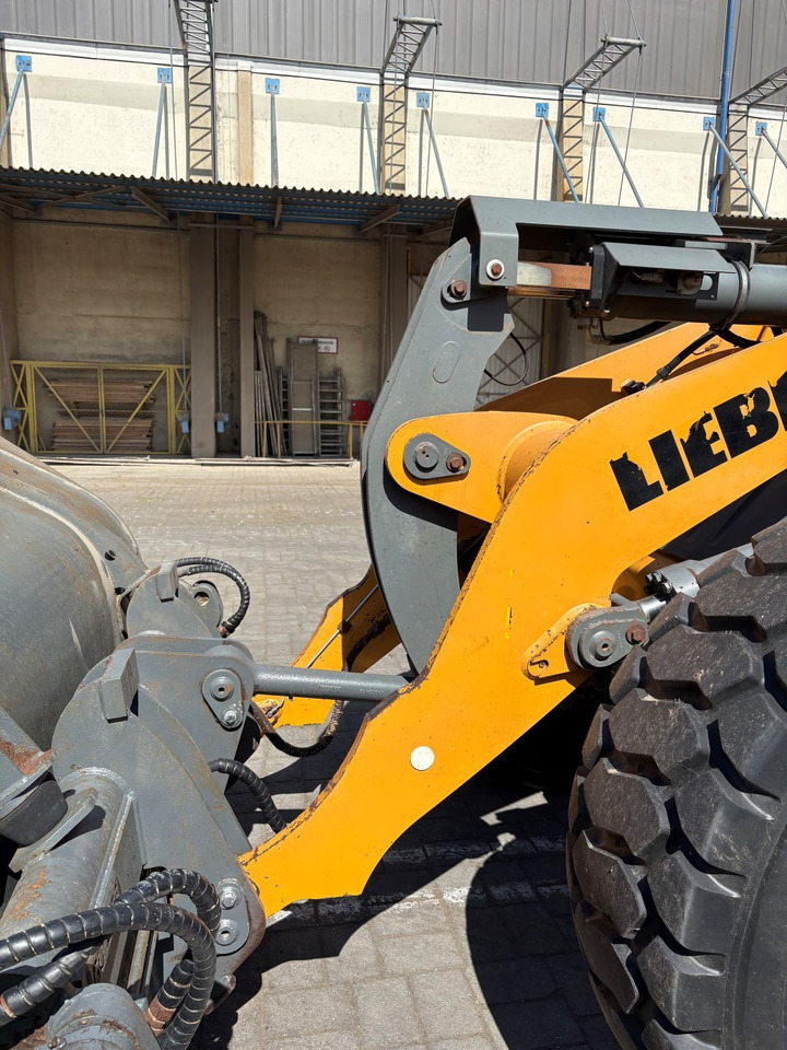 Liebherr L538 - Utovarivač točkaš: slika 2 Liebherr L538 - Utovarivač točkaš: slika 2