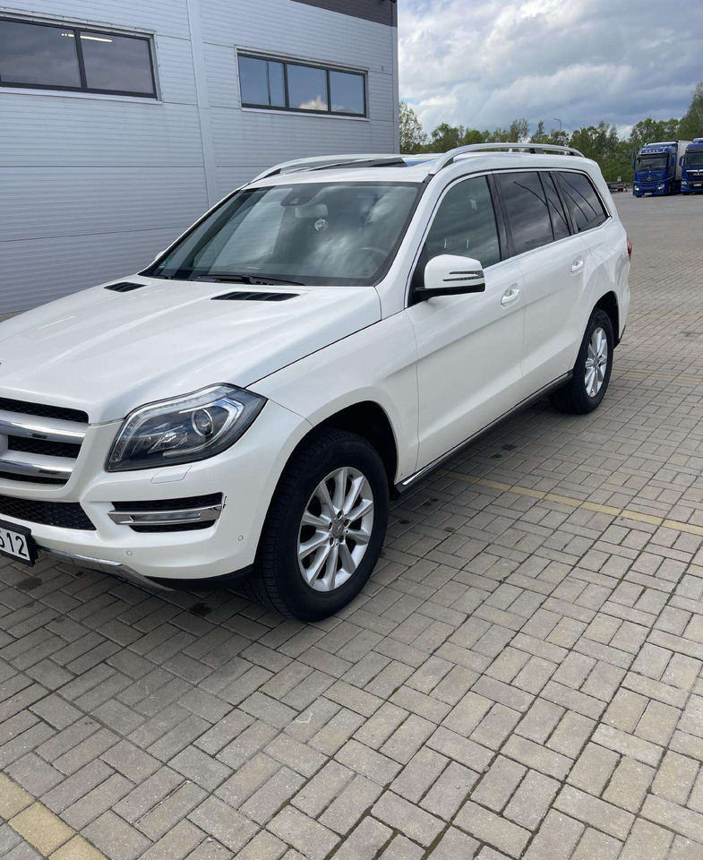 Mercedes-Benz GL350 - SUV: slika 3 Mercedes-Benz GL350 - SUV: slika 3