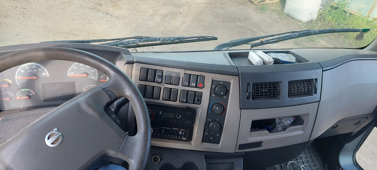 VOLVO FL280 - Kamion sa zatvorenim sandukom: slika 5 VOLVO FL280 - Kamion sa zatvorenim sandukom: slika 5