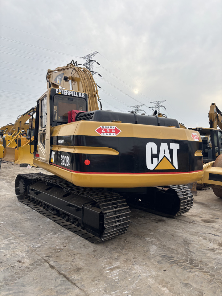 CATERPILLAR 320BL used excavator low price for sale - Bager guseničar: slika 2 CATERPILLAR 320BL used excavator low price for sale - Bager guseničar: slika 2