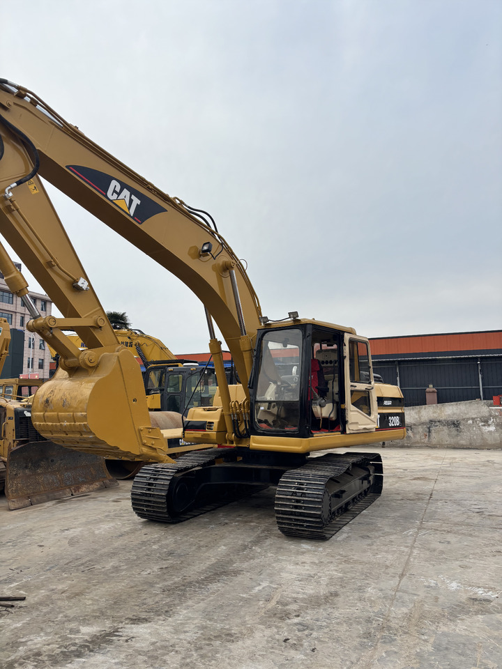 CATERPILLAR 320BL used excavator low price for sale - Bager guseničar: slika 4 CATERPILLAR 320BL used excavator low price for sale - Bager guseničar: slika 4