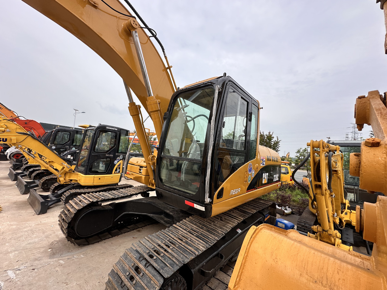 CATERPILLAR 320CL used excavator good condition for sale - Bager guseničar: slika 4 CATERPILLAR 320CL used excavator good condition for sale - Bager guseničar: slika 4