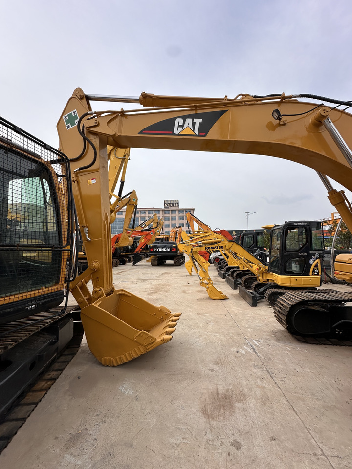 CATERPILLAR 320CL used excavator good condition for sale - Bager guseničar: slika 3 CATERPILLAR 320CL used excavator good condition for sale - Bager guseničar: slika 3