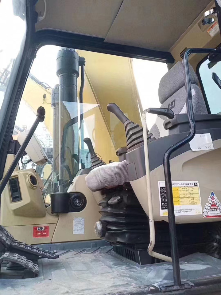 CATERPILLAR 325C used excavator low price for sale caterpillar - Bager guseničar: slika 2 CATERPILLAR 325C used excavator low price for sale caterpillar - Bager guseničar: slika 2