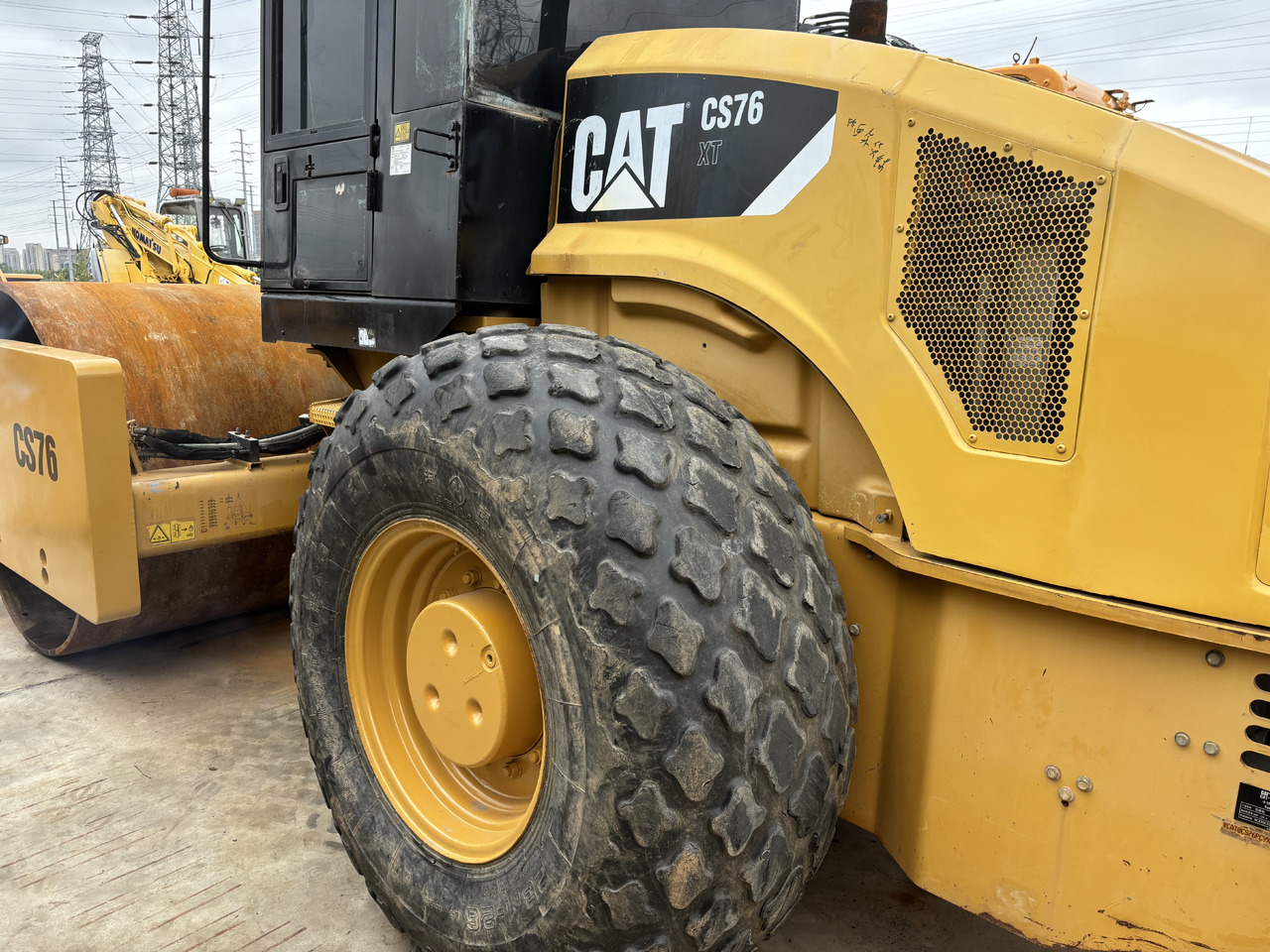 CATERPILLAR CS76 road roller Road construction - Valjak za puteve: slika 3 CATERPILLAR CS76 road roller Road construction - Valjak za puteve: slika 3