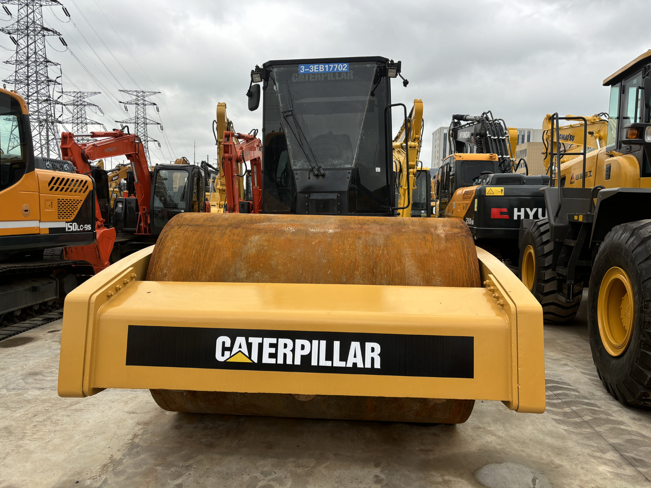 CATERPILLAR CS76 road roller Road construction - Valjak za puteve: slika 1 CATERPILLAR CS76 road roller Road construction - Valjak za puteve: slika 1