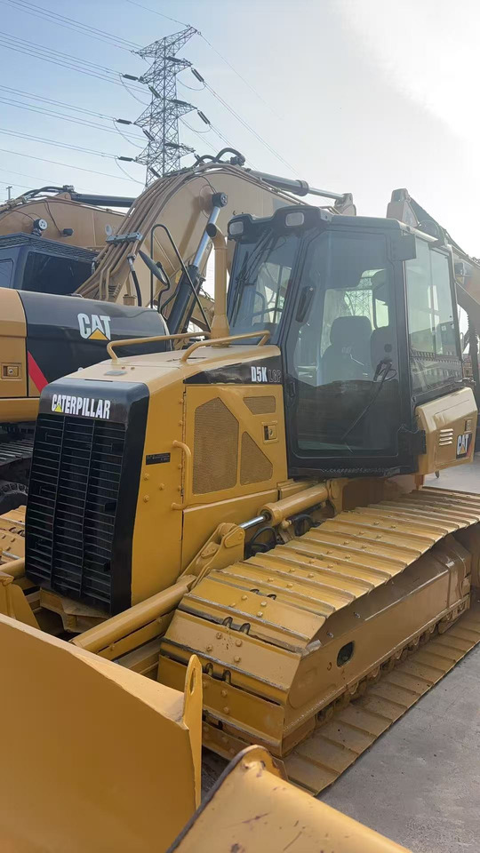 CATERPILLAR D5k diesel compact precision fuel-efficient cater bulldozer - Buldožer: slika 1 CATERPILLAR D5k diesel compact precision fuel-efficient cater bulldozer - Buldožer: slika 1