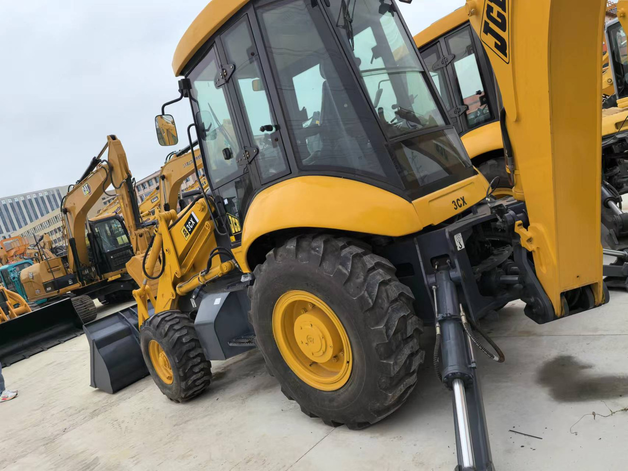 JCB 3CX backhoe loader TLB versatile machine multiple attachment options - Bager utovarivač: slika 5 JCB 3CX backhoe loader TLB versatile machine multiple attachment options - Bager utovarivač: slika 5