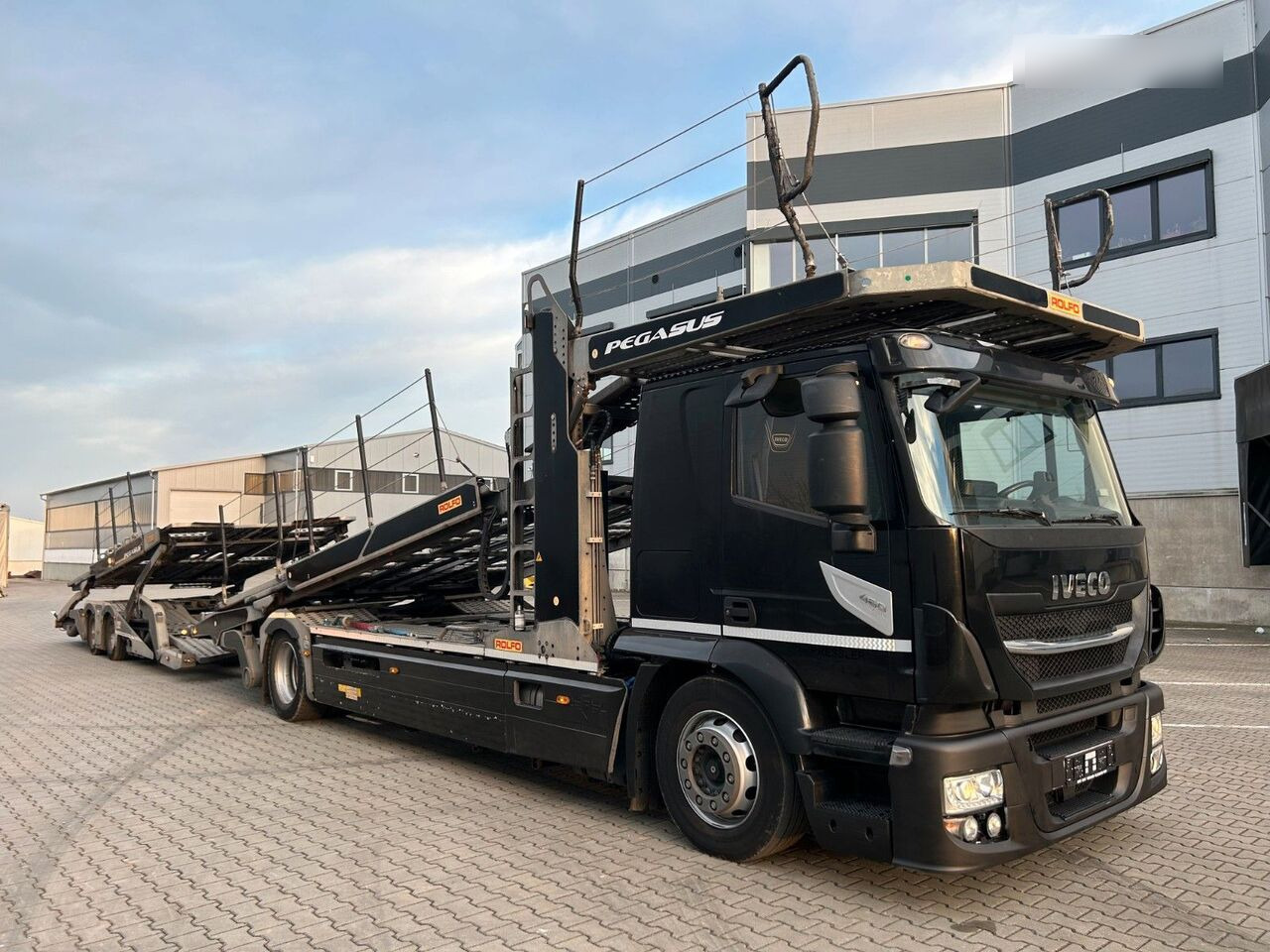IVECO Stralis 460 + car transporter trailer - Kamion za prevoz automobila: slika 3 IVECO Stralis 460 + car transporter trailer - Kamion za prevoz automobila: slika 3