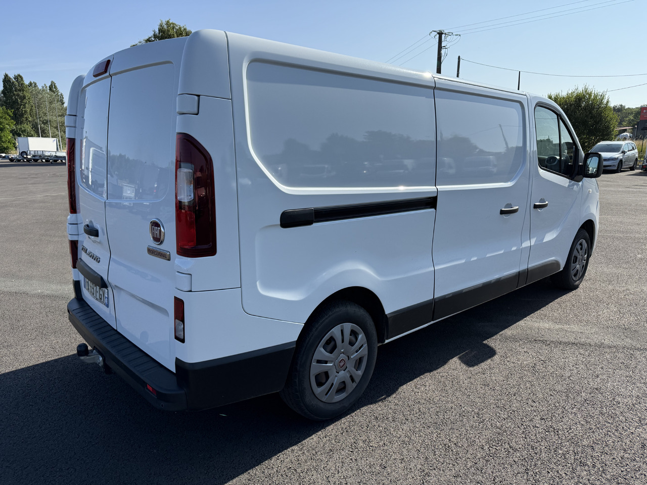 FIAT TALENTO 1T3 LH1 2.0MULTIJET120 PRO LOUNGE + ATTELAGE ET KIT BOIS COMPLET - Furgon: slika 5 FIAT TALENTO 1T3 LH1 2.0MULTIJET120 PRO LOUNGE + ATTELAGE ET KIT BOIS COMPLET - Furgon: slika 5