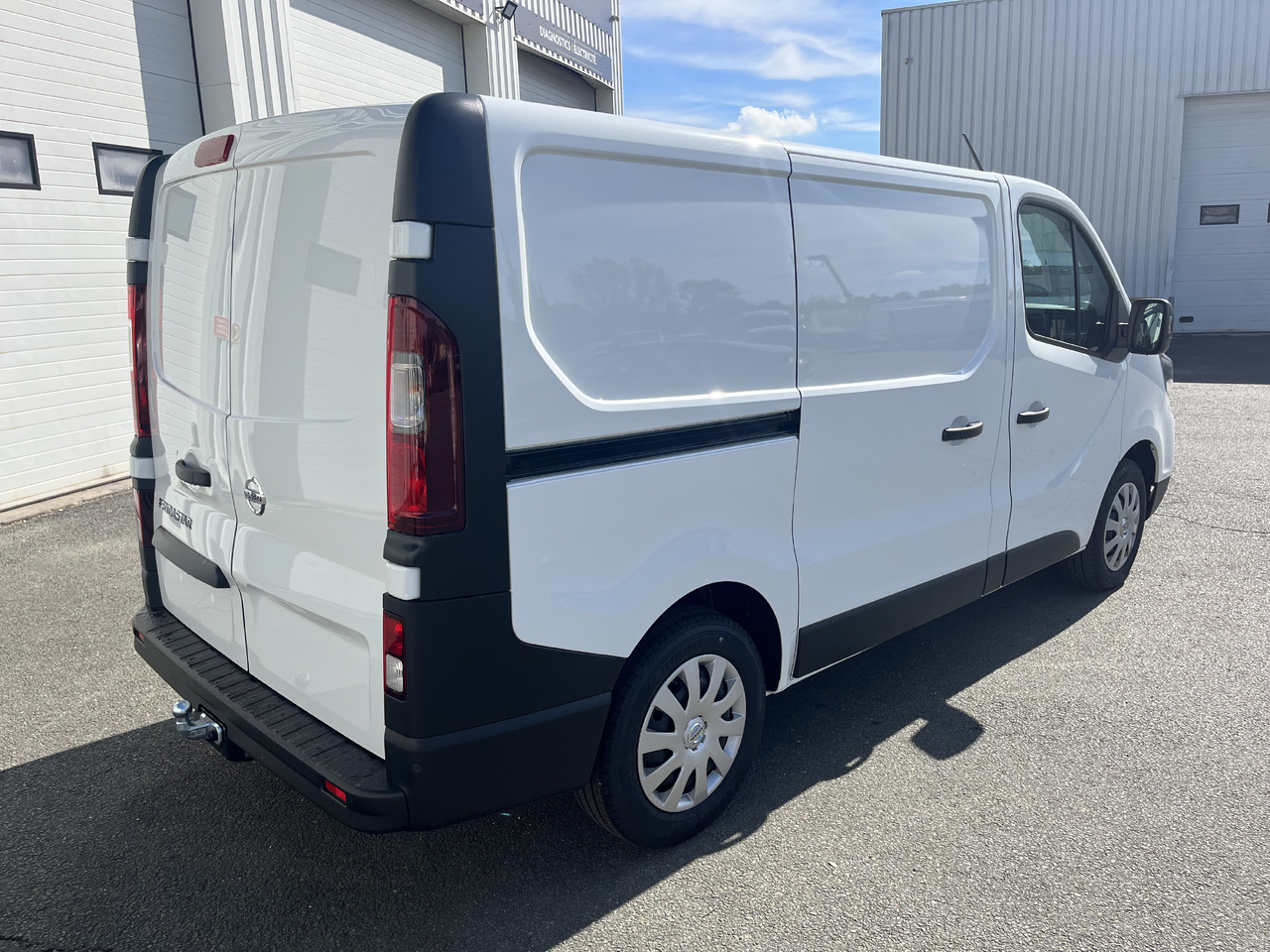 NISSAN Primastar NV300 2.0DCI130 Acenta L1H1 - Furgon: slika 4 NISSAN Primastar NV300 2.0DCI130 Acenta L1H1 - Furgon: slika 4