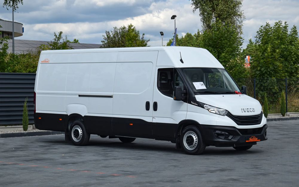 Iveco DAILY MAXI 35S16 / 2.3 - 160 KM / AUTOMAT HI-MATIC / NOWY MODEL / 3 OSOBY / DOSTAWCZE / BLASZAK / KLIMA / 2023 / SERWISOWANY / SPROWADZONY Z NIEMIEC - Furgon: slika 3 Iveco DAILY MAXI 35S16 / 2.3 - 160 KM / AUTOMAT HI-MATIC / NOWY MODEL / 3 OSOBY / DOSTAWCZE / BLASZAK / KLIMA / 2023 / SERWISOWANY / SPROWADZONY Z NIEMIEC - Furgon: slika 3