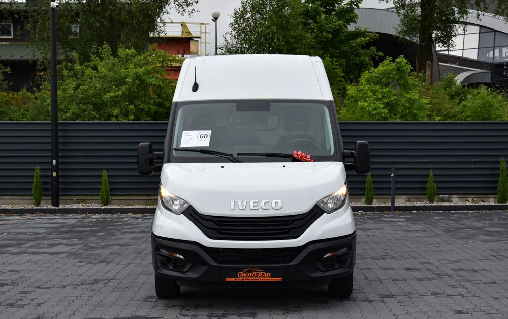 Iveco DAILY MAXI 35S16 / 2.3 - 160 KM / AUTOMAT HI-MATIC / NOWY MODEL / 3 OSOBY / DOSTAWCZE / BLASZAK / KLIMA / CZUJNIKI COFANIA / NISKI PRZEBIEG / 2022 / SERWISOWANY / Z NIEMIEC - Furgon: slika 2 Iveco DAILY MAXI 35S16 / 2.3 - 160 KM / AUTOMAT HI-MATIC / NOWY MODEL / 3 OSOBY / DOSTAWCZE / BLASZAK / KLIMA / CZUJNIKI COFANIA / NISKI PRZEBIEG / 2022 / SERWISOWANY / Z NIEMIEC - Furgon: slika 2