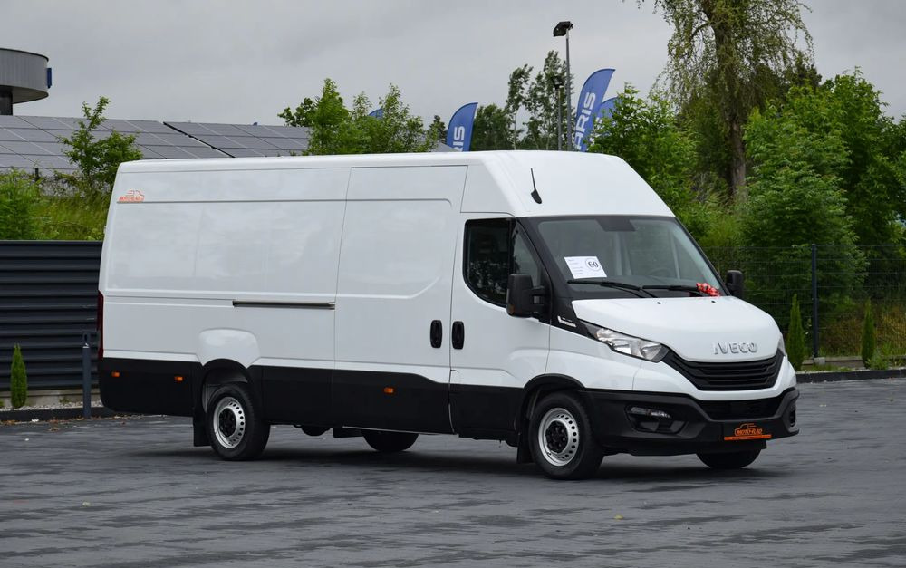 Iveco DAILY MAXI 35S16 / 2.3 - 160 KM / AUTOMAT HI-MATIC / NOWY MODEL / 3 OSOBY / DOSTAWCZE / BLASZAK / KLIMA / CZUJNIKI COFANIA / NISKI PRZEBIEG / 2022 / SERWISOWANY / Z NIEMIEC - Furgon: slika 3 Iveco DAILY MAXI 35S16 / 2.3 - 160 KM / AUTOMAT HI-MATIC / NOWY MODEL / 3 OSOBY / DOSTAWCZE / BLASZAK / KLIMA / CZUJNIKI COFANIA / NISKI PRZEBIEG / 2022 / SERWISOWANY / Z NIEMIEC - Furgon: slika 3
