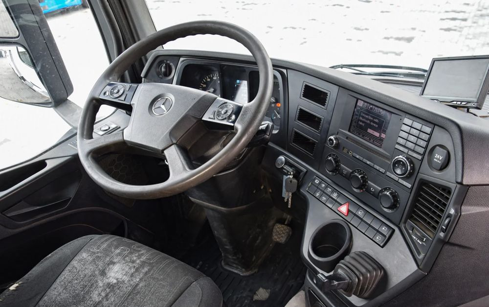 Istovarivač Mercedes-Benz AROCS 3243 / 8x4 / EURO 6 / WYWROTKA / MELLER KIPPER / HYDROBURTA / AUTOMAT / SERWISOWANY / SPROWADZONY: slika 16 Istovarivač Mercedes-Benz AROCS 3243 / 8x4 / EURO 6 / WYWROTKA / MELLER KIPPER / HYDROBURTA / AUTOMAT / SERWISOWANY / SPROWADZONY: slika 16